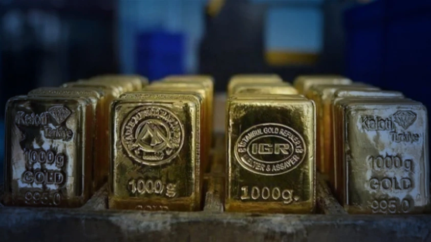 Altın fiyatları tarihi rekor kırdı: Ons fiyatı ilk kez 5 bin doları aştı