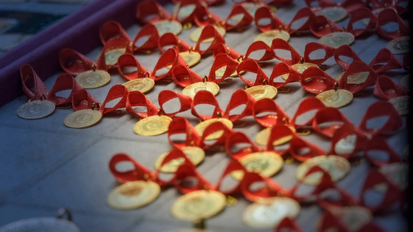 Altın fiyatlarında toparlanma: Trump'ın savaş mesajları talebi yeniden artırdı