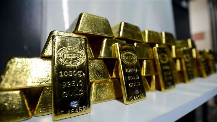 Altın rekordan döndü: Kar satışları fiyatları baskıladı