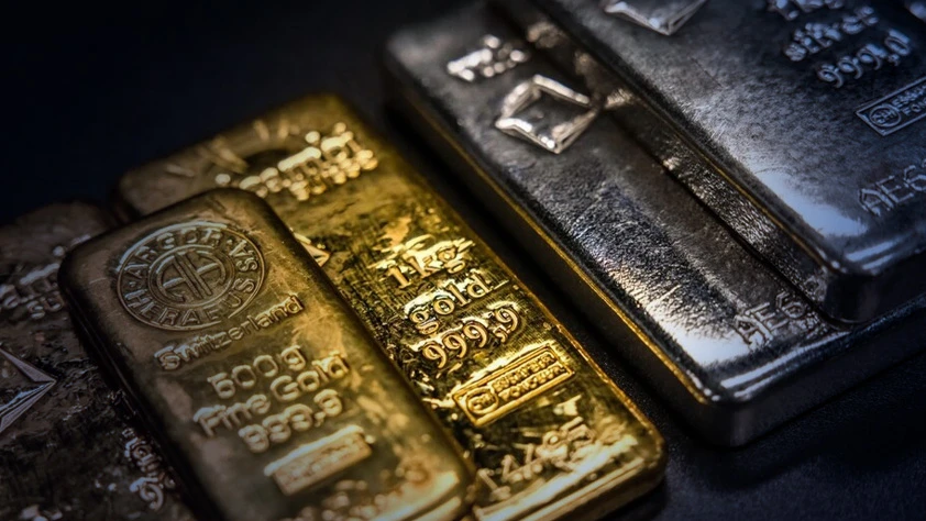 Altın ve gümüşte çifte rekor: Küresel yatırımcı güvenli limana sığındı