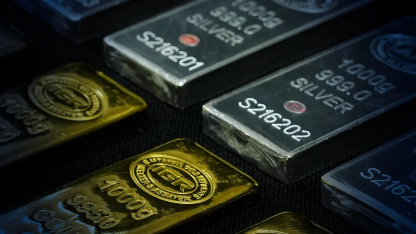 Altın ve gümüşte geri çekilme: İki günlük yükselişin ardından sert satışlar