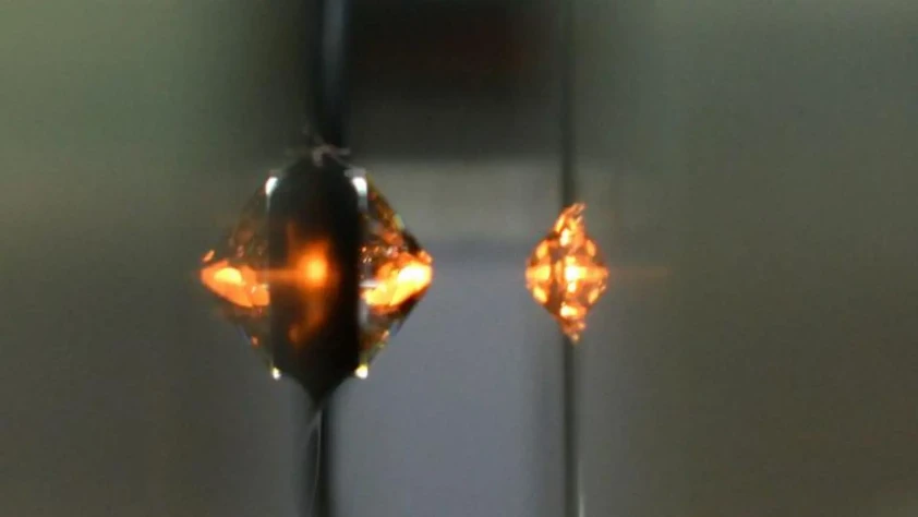 Aşırı basınçta suyu değiştirdi: Oda sıcaklığında oluşan yeni buz türü keşfedildi