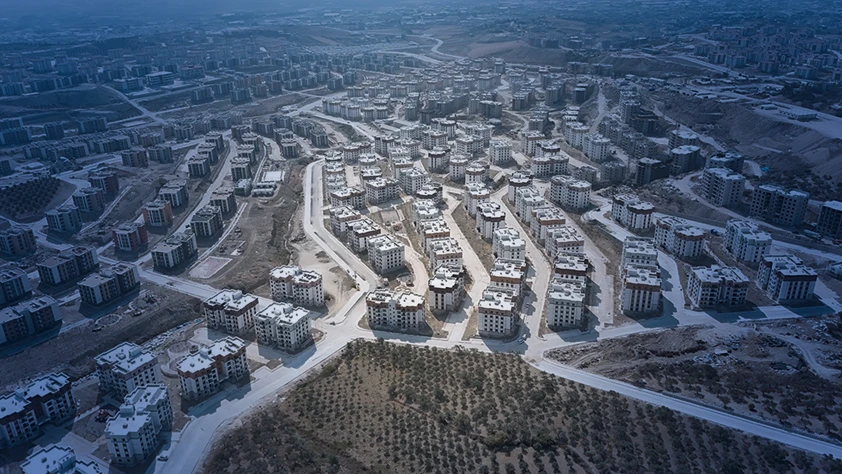Asrın felaketinin yaraları sarıldı: 455 bin konut ve iş yeri hak sahiplerine teslim edildi