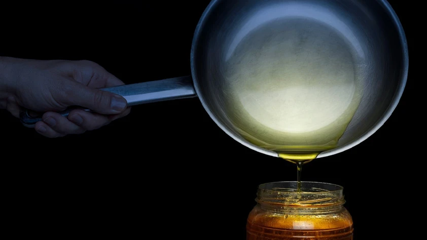 Atık yağlarda geri dönüşüm planı: Marketlerde toplama noktaları kurulacak