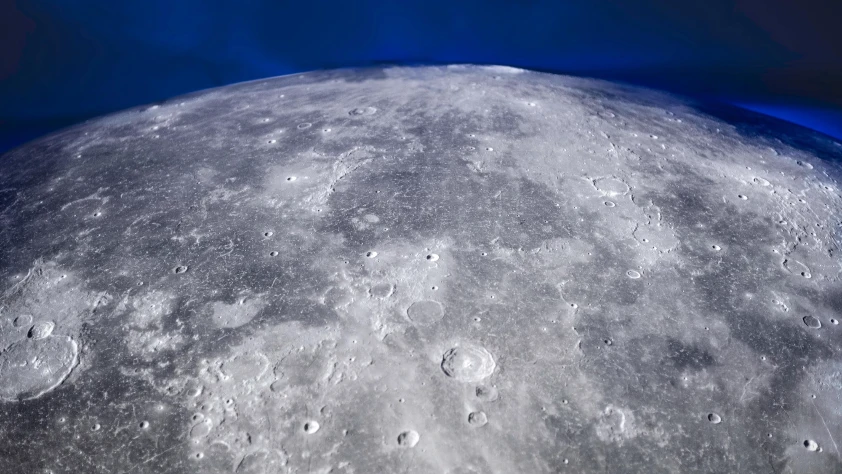 AY'da tarihi keşif: 4 milyar yıllık manyetik sır çözüldü