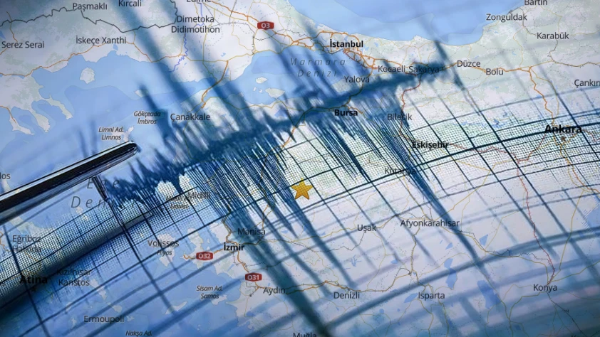 AZ ÖNCE DEPREM Mİ OLDU SON DAKİKA: 4.9 büyüklüğünde deprem! İstanbul, Bursa ve İzmir'de de hissedildi