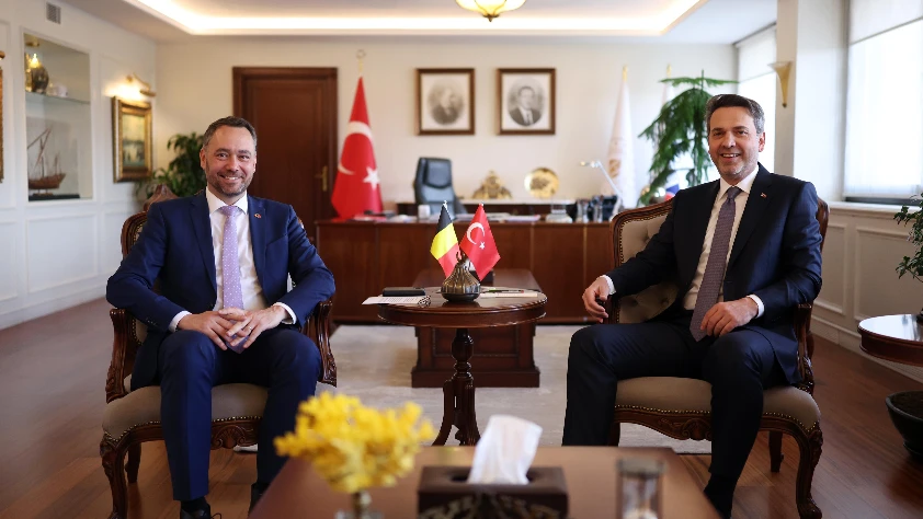 Bakan Bayraktar Belçikalı iş insanlarıyla bir araya geldi: Enerjide ortaklık mesajı