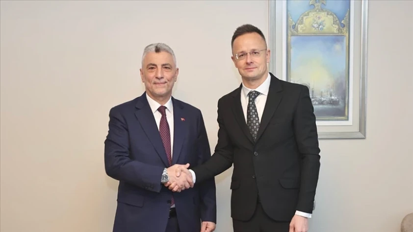 Bakan Bolat, Macaristan Dış Ticaret Bakanı ile görüştü: 'Ticareti geliştirme' bildirisi imzalandı