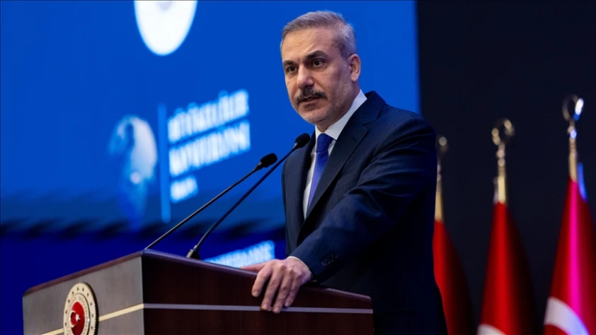 Bakan Fidan, Türk hava sahasına yönelen mühimmat ile ilgili İranlı mevkidaşı Arakçi ile görüştü