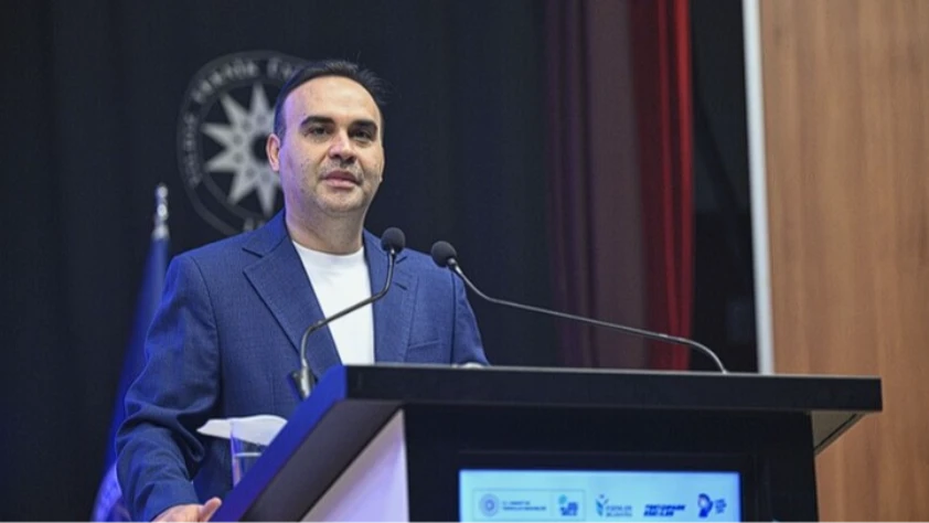 Bakan Kacır’dan yapay zeka mesajı: 5 milyon vatandaşa eğitim verilecek