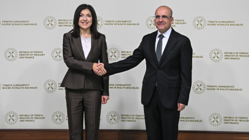 Bakan Şimşek'ten Almanya ile ekonomik işbirliği mesajı: Savunma ve enerjide muazzam bir alan var