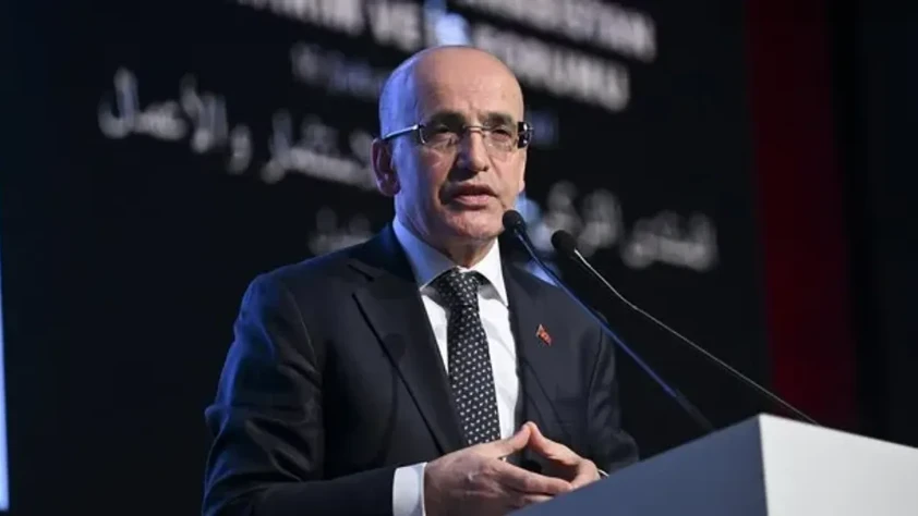 Bakan Şimşek'ten Katar'da önemli temaslar! Yatırım fırsatlarını anlattı