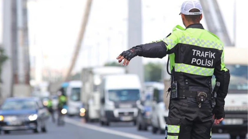 Bakan Yerlikaya’dan uyarı: ‘Dur’ ihtarına uymayana 200 bin lira ceza geliyor