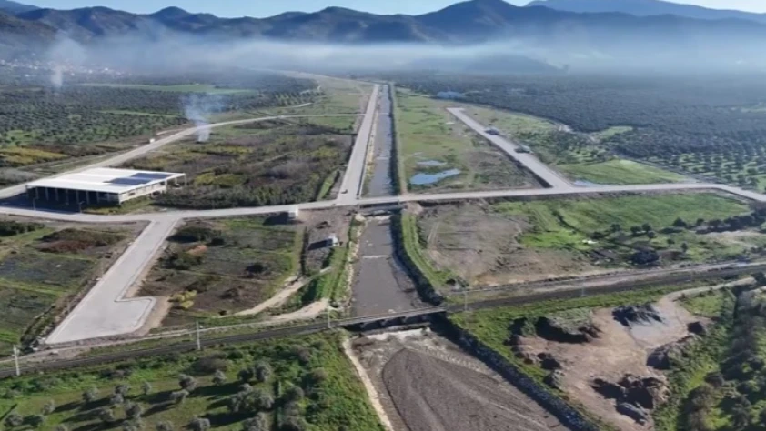 Bakan Yumaklı açıkladı: İzmir Bayındır Sera Organize Tarım Bölgesi'nde altyapı çalışmaları tamamlandı