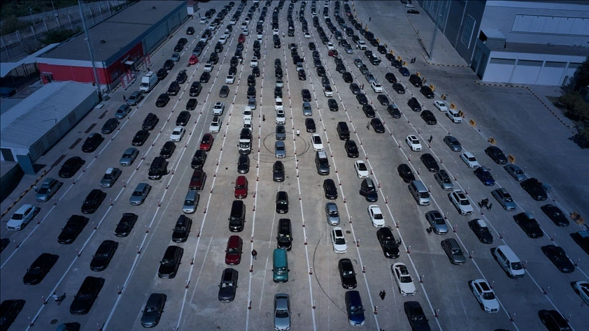 Bayramda gümrük kapılarından 323 bin yolcu giriş-çıkış yaptı:  Kapıkule yoğunlukta ilk sırada yer aldı
