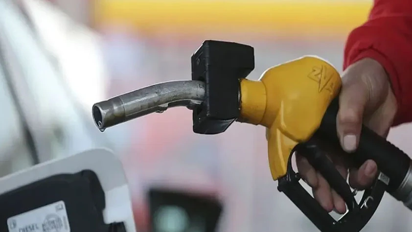 BENZİN, MAZOT FİYATI SON DAKİKA: Petrol yükseldi, motorine zam geliyor! Akaryakıt fiyatları ne kadar olacak?