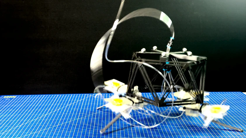 Beyinsiz robotlardan karmaşık ve ritmik davranış: Hava basıncıyla çalışıyor