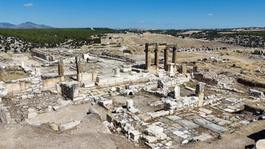 Blaundos’un 2 bin yıllık stadyumu ortaya çıkarılıyor: Antik kentte kazılar hız kazandı