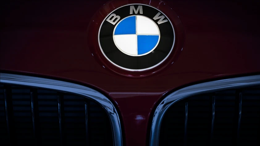 BMW, dünya çapında 100 binlerce aracı geri çağırıyor