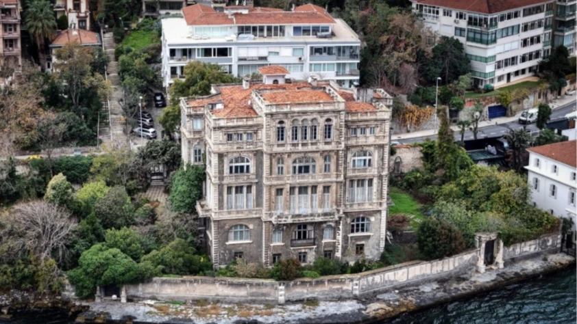 Boğaz’ın incisi satışta: 130 yıllık Zeki Paşa Yalısı alıcı bekliyor! Türkiye'nin en pahalı evi olarak biliniyor