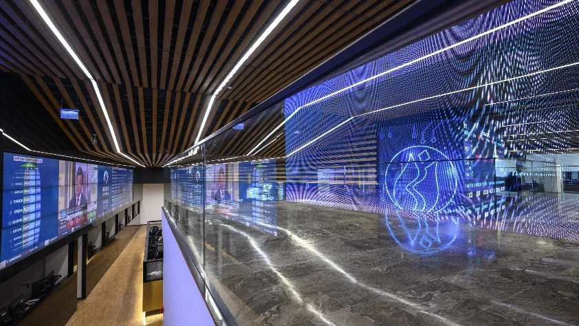 Borsa günün ilk yarısında yüzde 0,12 yükseldi