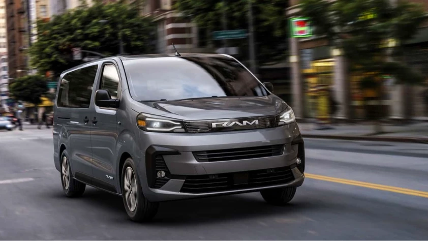 Bursa'da üretilen orta hafif ticari araç ABD yolcusu