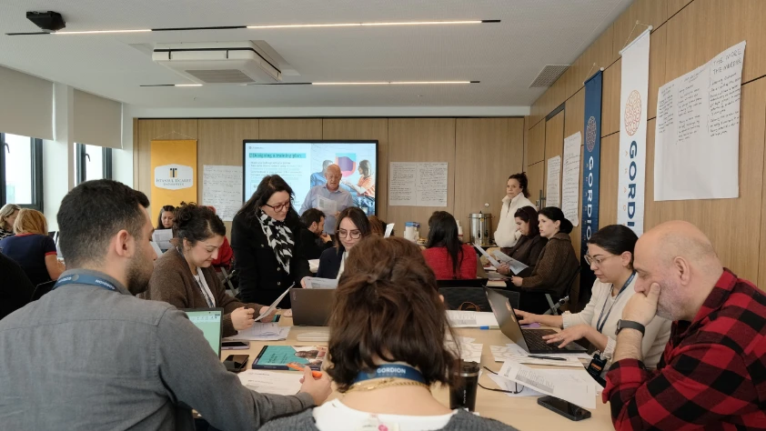 Cambridge işbirliğiyle öğretmenlikten eğitmenliğe geçiş