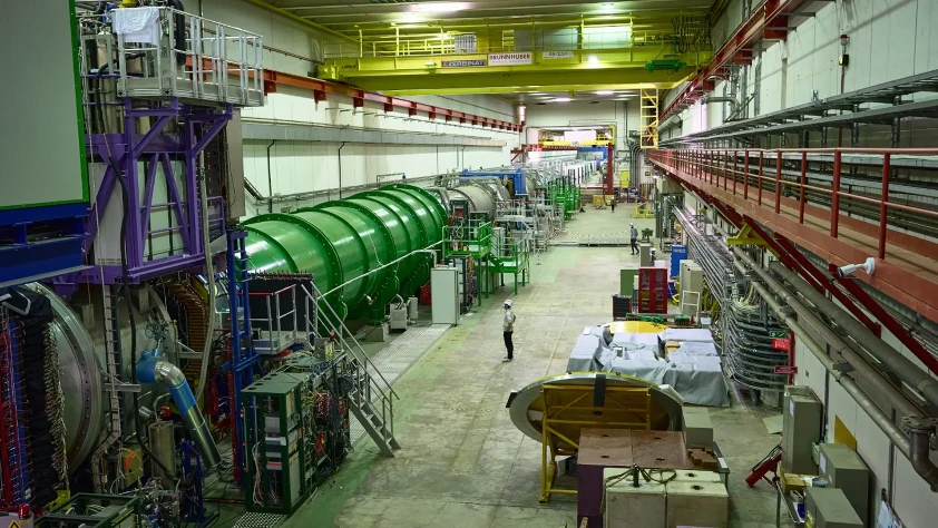 Cern 10 mi̇lyarda bi̇r görülen parçacık bozunmasını hassas ölçtü