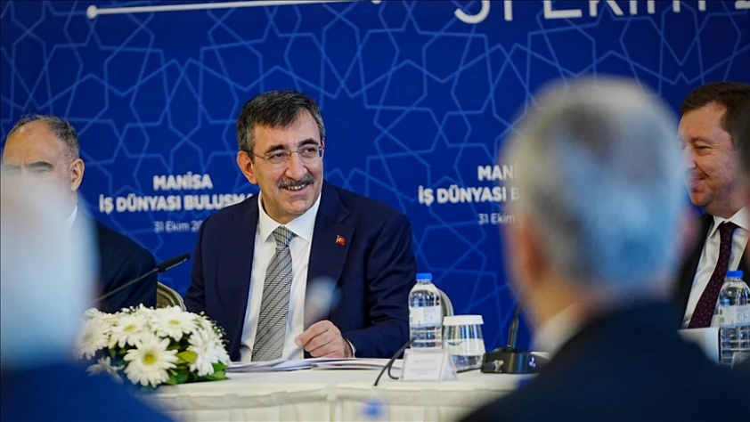 Cevdet Yılmaz'dan ekonomi mesajları: İstikrarlı şekilde yolumuza devam ediyoruz Cevdet Yılmaz'dan ekonomi mesajları: İstikrarlı şekilde yolumuza devam ediyoruz