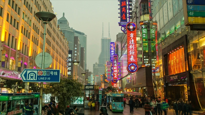 Çin büyüme hedefini tutturdu