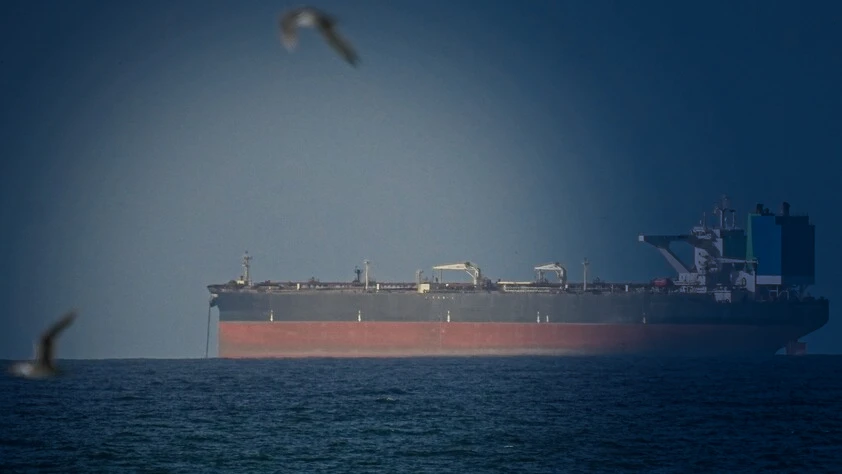 Çin gemisi ablukayı deldi: ABD yaptırımlarına rağmen Hürmüz’den geçti