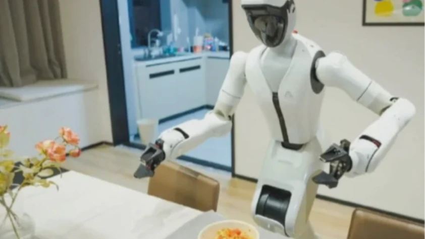 Çin, ilk genel amaçlı otonom ev robotu 'Shiguang S1'i tanıttı
