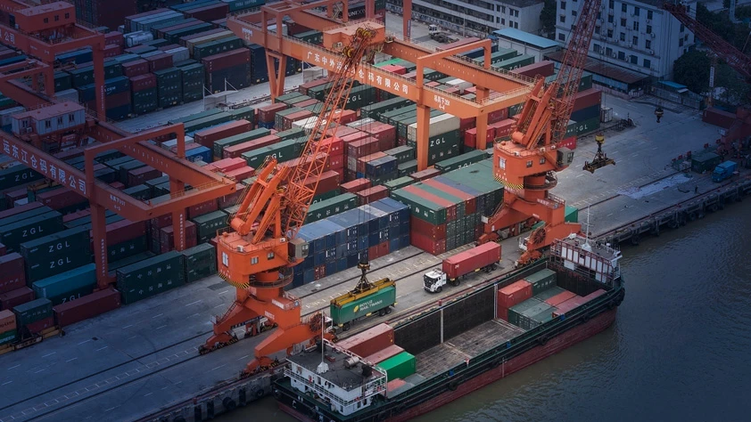 Çin'den ABD'ye zeytin dalı: Yüzde 24'lük ek vergiyi 1 yıl askıya aldı