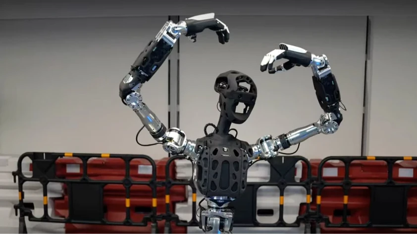 Çin’in 31 eklemli robotu, insan benzeri hareket kabiliyetine sahip