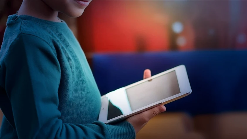 Çocukların dijital güvenliği için Apple ile işbirliği görüşmesi