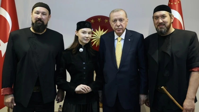 Cumhurbaşkanı Erdoğan, Ay Yola müzik grubunu kabul etti