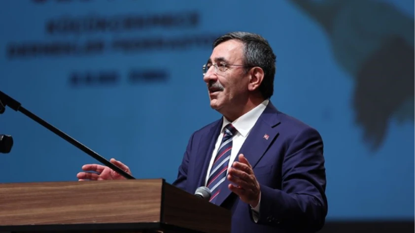 Cumhurbaşkanı Yardımcısı Cevdet Yılmaz Azerbaycan yolcusu: 15 milyar dolarlık ticaret hacmi hedefi