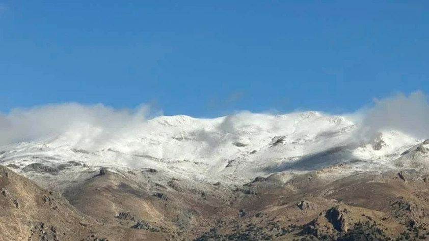 Dağlara karlar yağmaya başladı Dağlara karlar yağmaya başladı