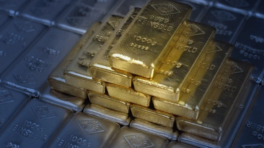 Değerli metallerde ivme tersine döndü: Altın yatay, gümüş sert düştü