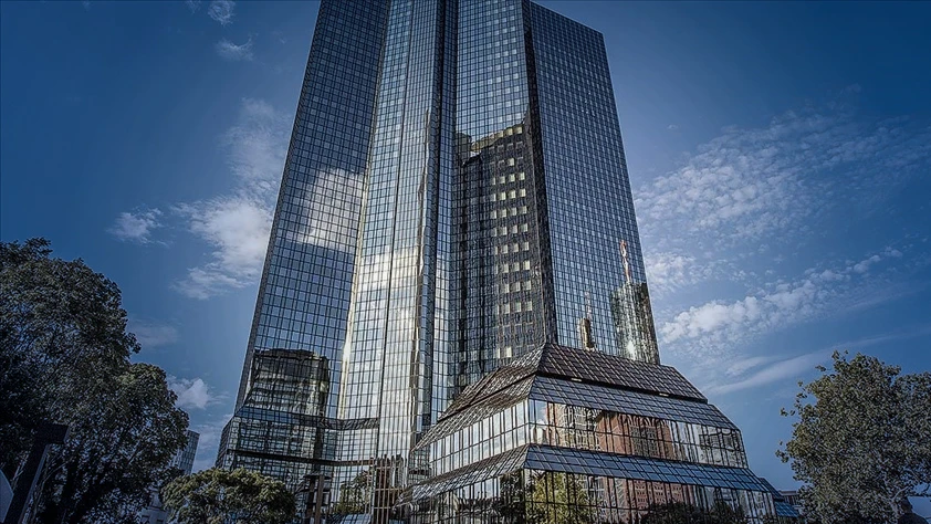 Deutsche Bank'a kara para aklama baskını: Frankfurt ve Berlin şubelerinde arama yapıldı
