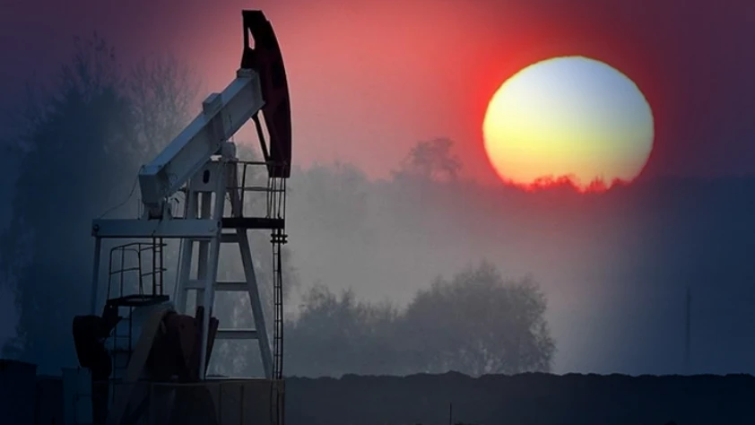 Dev bankalardan petrolde revizyon: Fiyat tahminleri düşürüldü