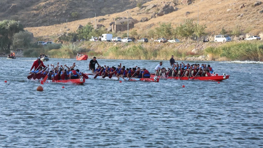 Dragon Festivali sona erdi! Renkli görüntüler ortaya çıktı