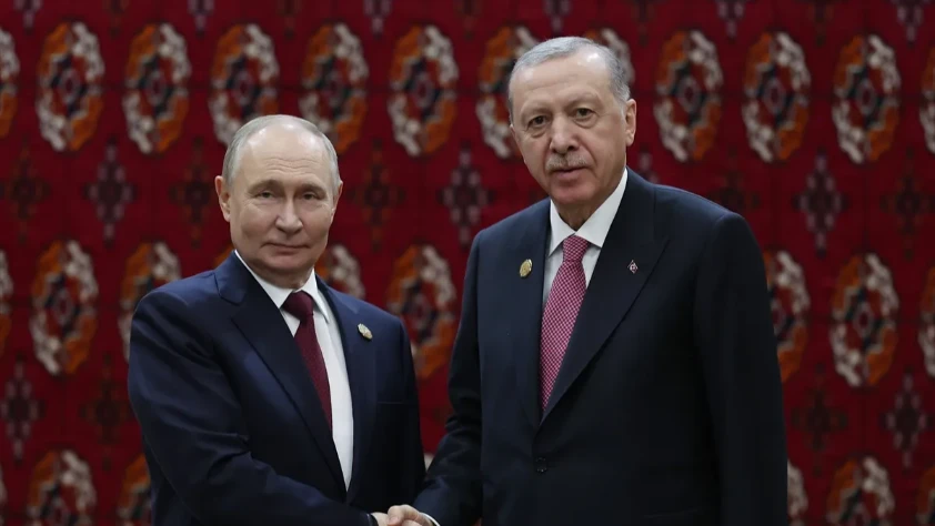 SON DAKİKA: Erdoğan ile Putin Türkmenistan'da görüştü