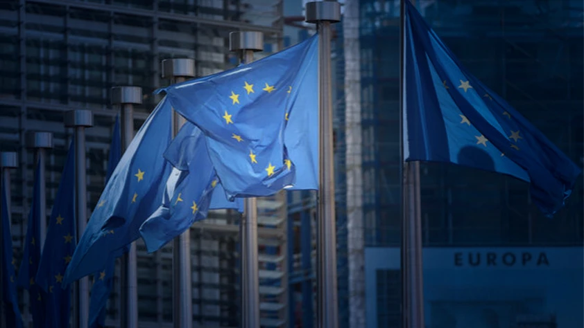 Euro Bölgesi'nde bileşik PMI geriledi: 18 ayın en düşük seviyesinde