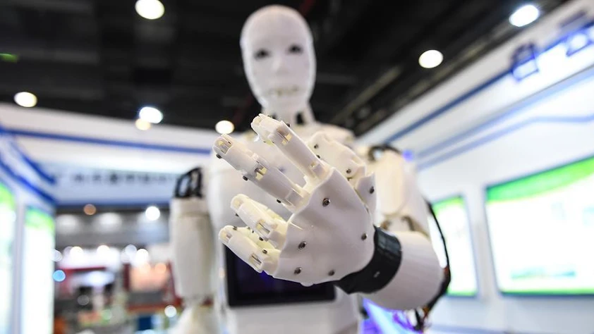 Ev robotlarında küresel yarış: Yeni nesil bakım teknolojileri