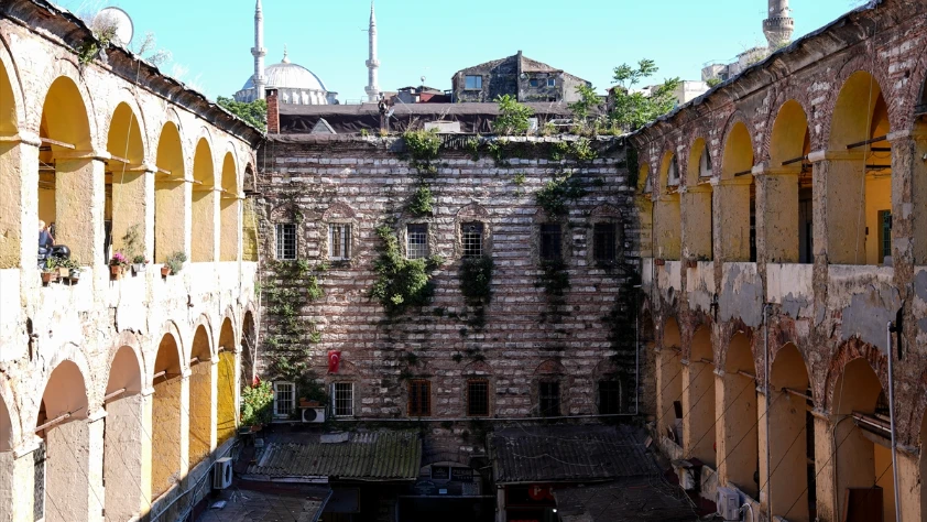 Fatih döneminden gelen miras sürüyor: Gümüş el sanatları atölyelerinin merkezi Büyük Yeni Han