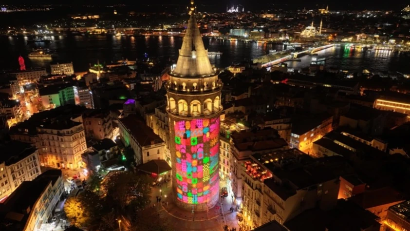Galata Kulesi'nde Türkiye E-Ticaret Haftası için mapping gösterisi yapıldı
