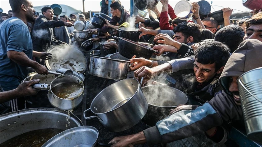 Gazze Şeridi'nde açlıktan hayatını kaybedenlerin sayısı son 24 saatte 8 artarak 114'ü çocuk, 281’e yükseldi
