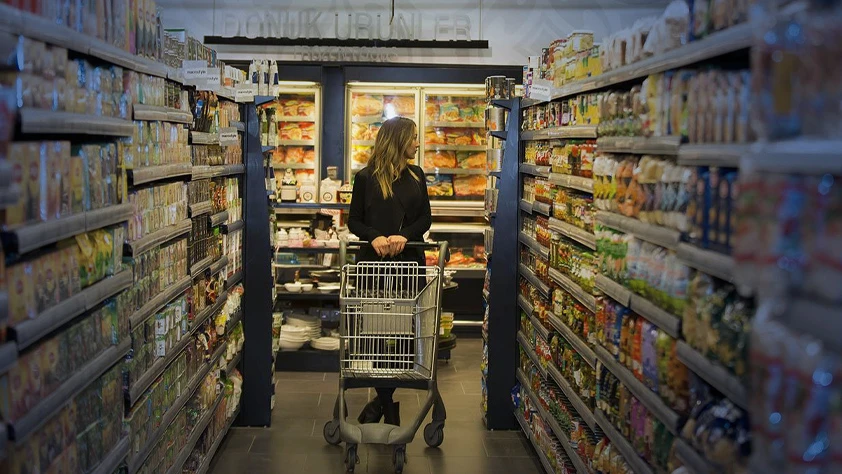 Genel ekonomi beklentisi pozitif: Tüketici güveni ocakta arttı