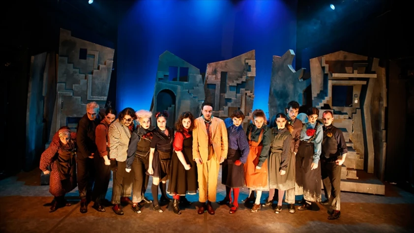 Gergedanlar oyunu AKM'de seyirci karşısına çıktı